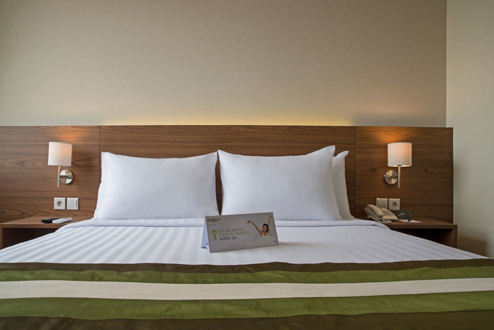 Grand Whiz Poins Simatupang Джакарта Экстерьер фото