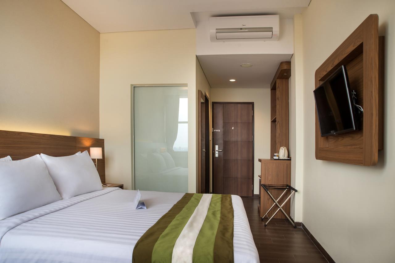Grand Whiz Poins Simatupang Джакарта Экстерьер фото
