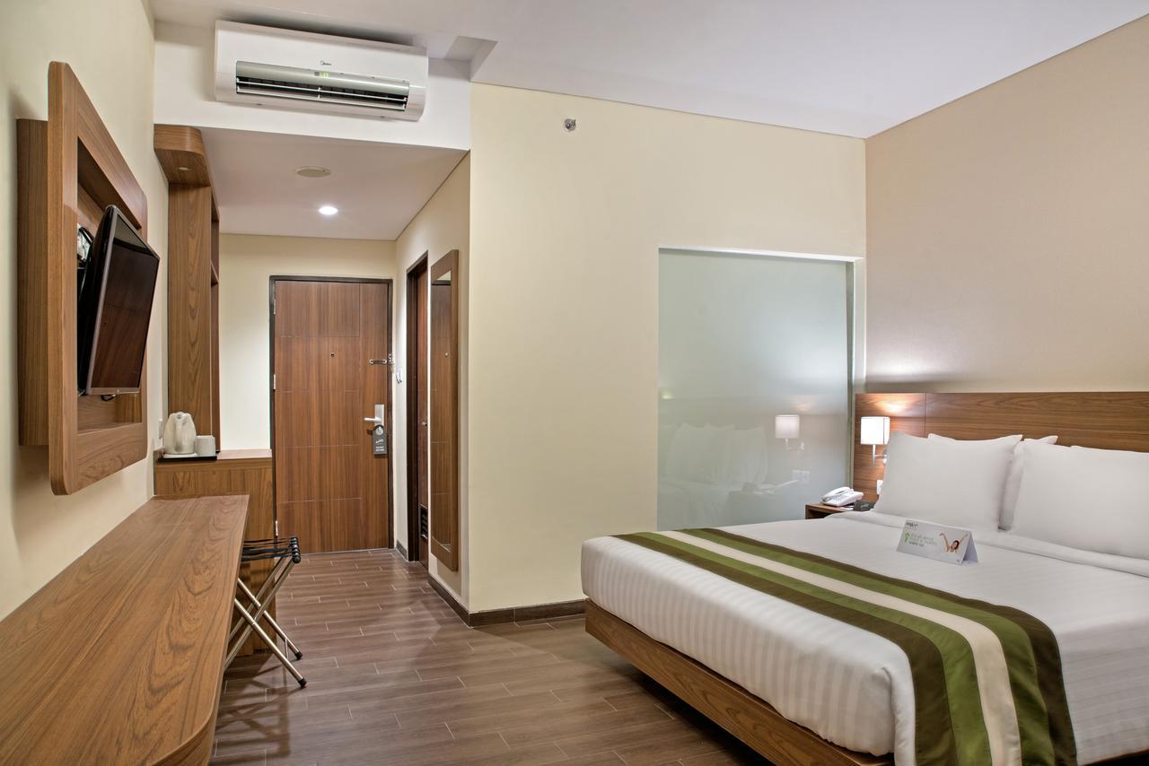 Grand Whiz Poins Simatupang Джакарта Экстерьер фото