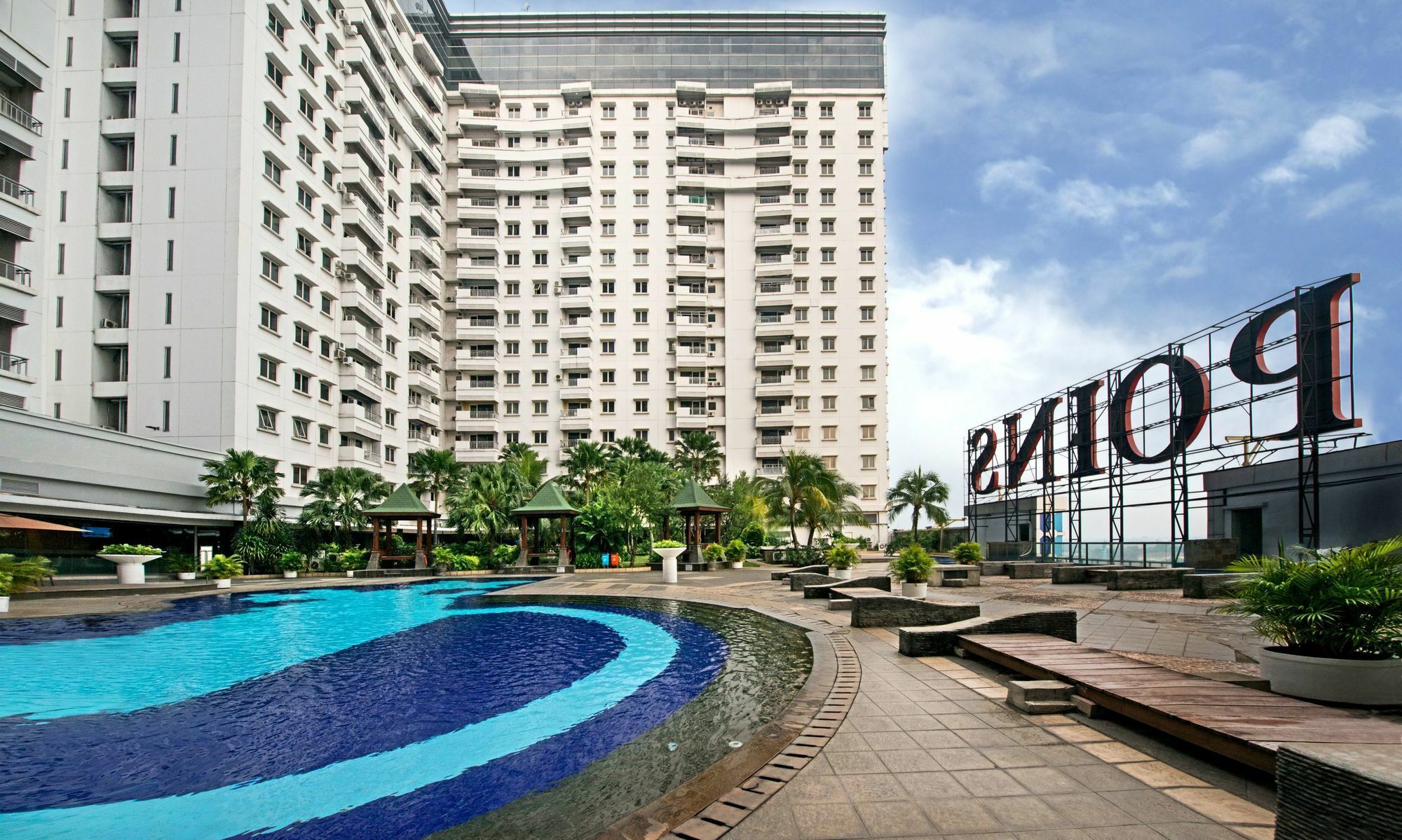 Grand Whiz Poins Simatupang Джакарта Экстерьер фото